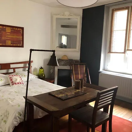 Le Campus Victoria I - Train Station & Isabey St - 70m2