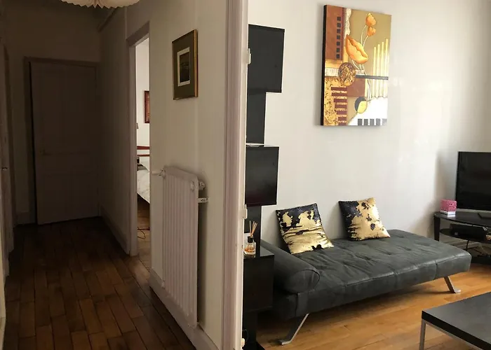 Апартаменты Le Campus Victoria I - Train Station & Isabey St - 70m2